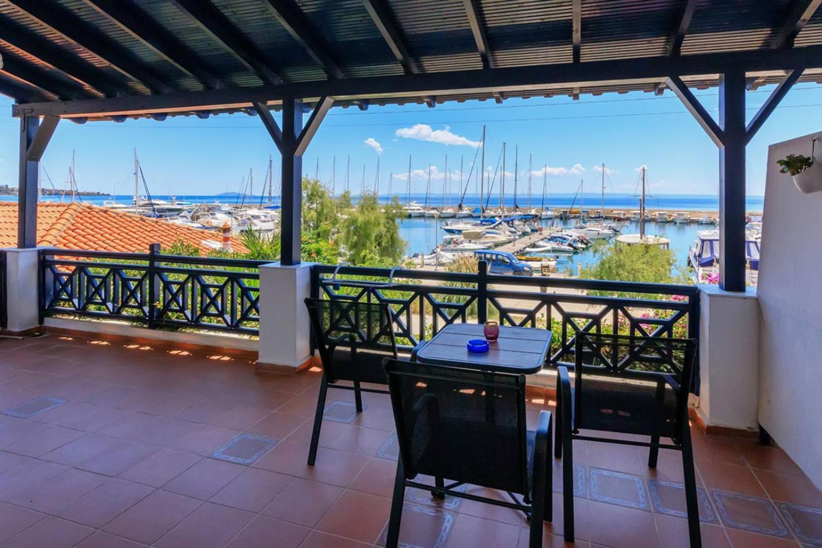 Nikiti Seafront Blue Apartment Exterior photo
